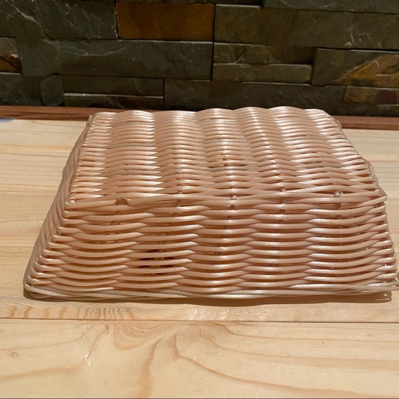 🟢 {3/$15} Basket - 9” x 6” x 3” - Picture 5 of 11